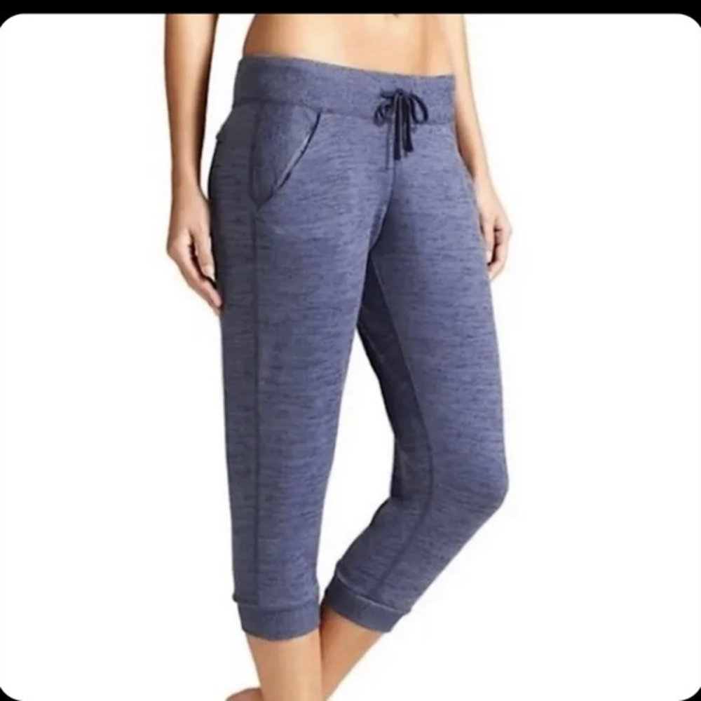 Athleta Cropped Downplay Joggers Yoga‎ Activewear Loungewear Womens Size Medium